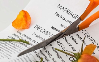 Divorce https://pixabay.com/en/divorce-separation-marriage-breakup-619195/